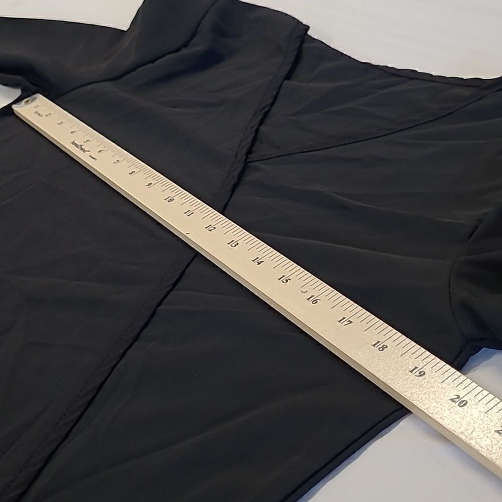 Black tunic polyester top with long sleeves, v neckline - Picture 6 of 8